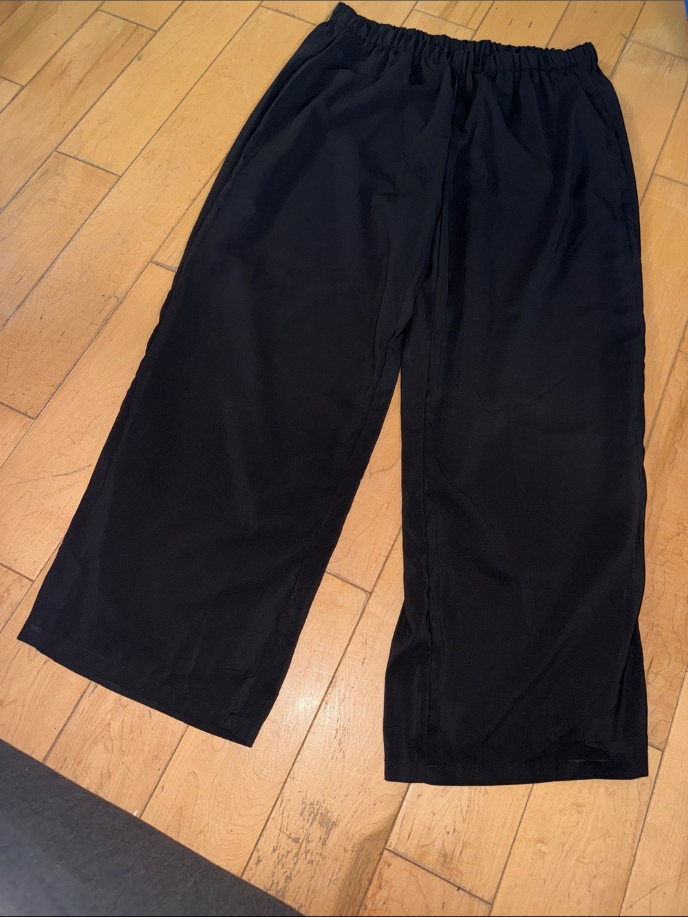 Women’s  Black Elastic-Waist Wide Leg Pants
